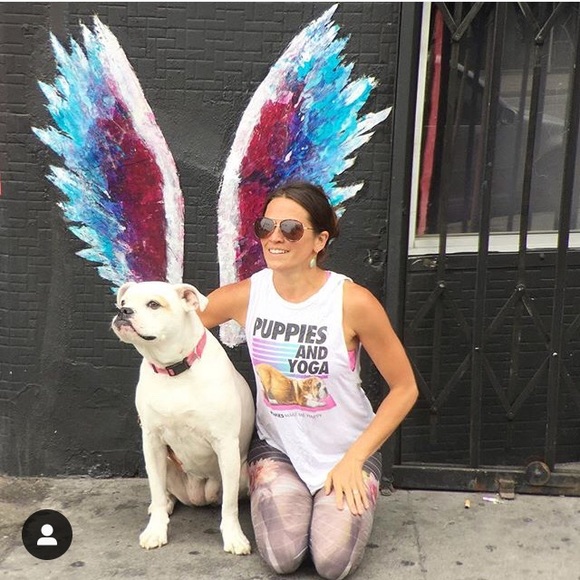 Meet your Posher, Chloe - Picture 4 of 8